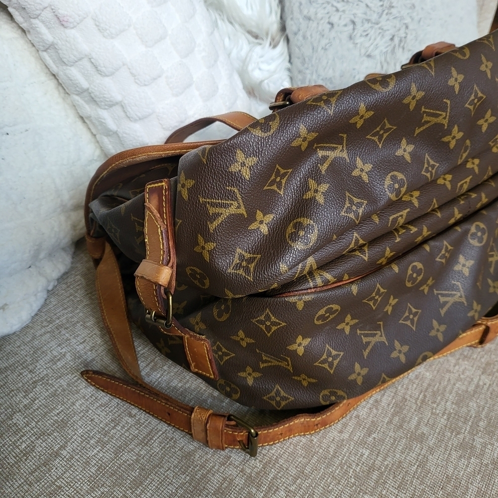 Louis Vuitton Monogram Saumur 43 Shoulder Bag..Authentic!! - Picture 8 of 16